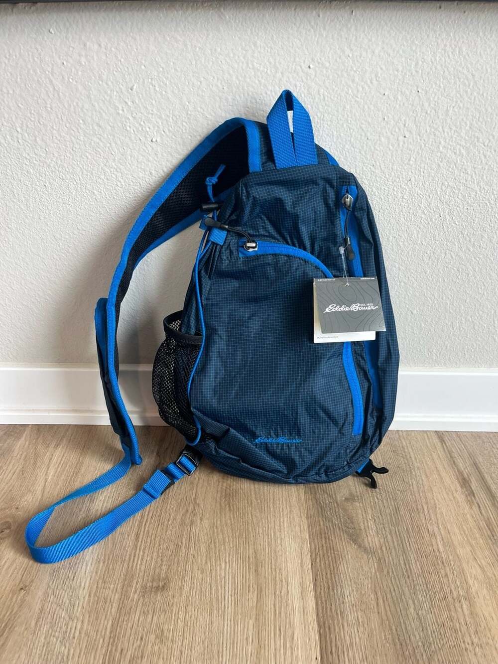New With Tags, Eddie Bauer, Ripstop 8L Shoulder Sling Pack, Hiking, Camping,Blue